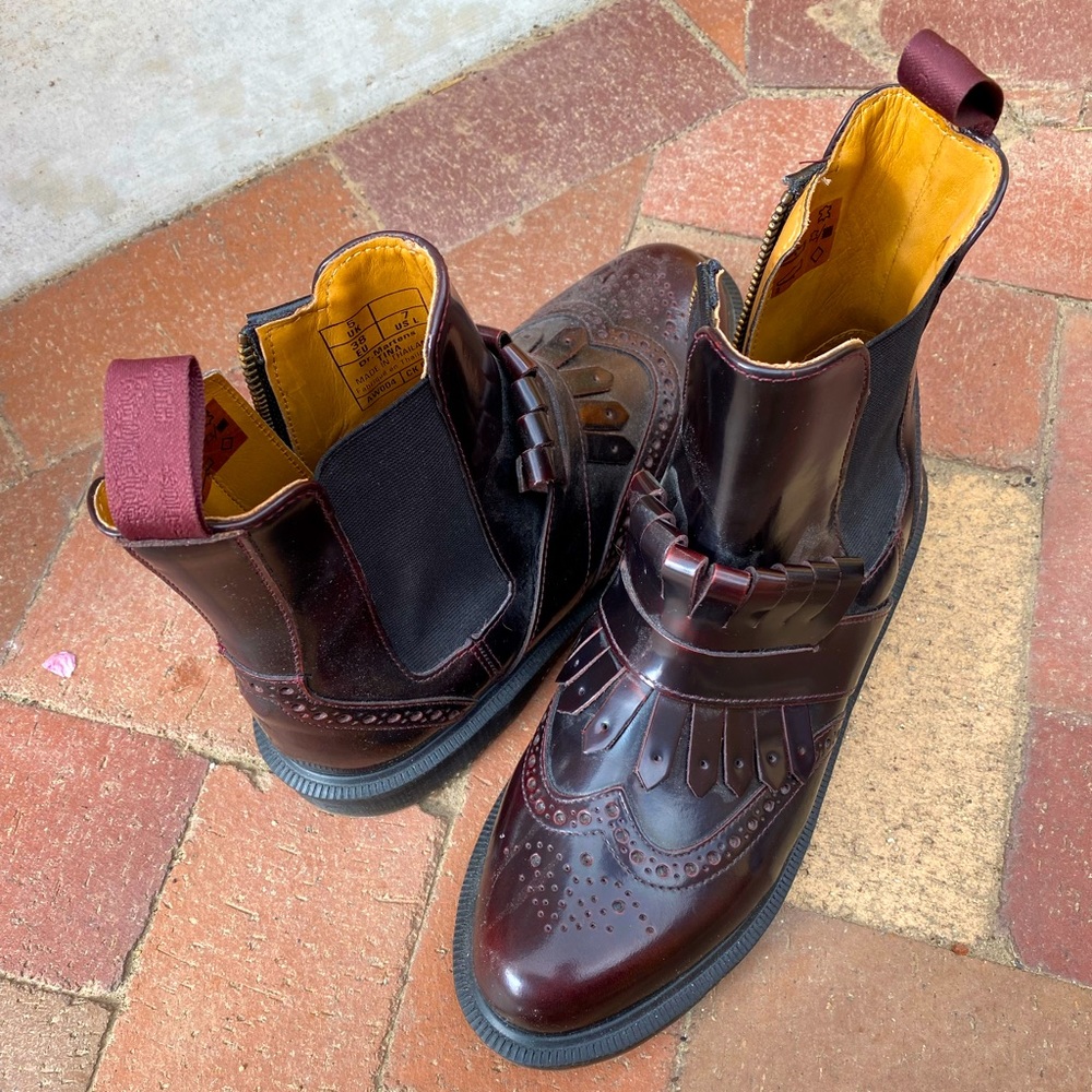 Beautiful NEVER WORN Dr Martens Tina boot sz38  chocolatey red